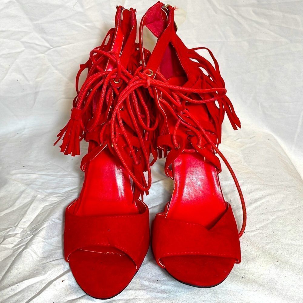 NWOT RES EMBELLISHED HEELED SANDALS